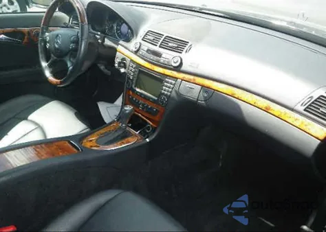 2008 Mercedes-Benz E350 4M Awd z USA, uszkodzony, nr VIN WDBUF87X48B318624